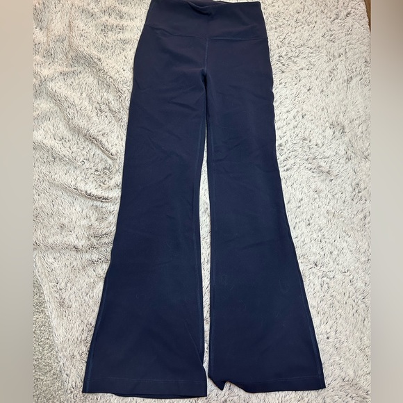Lululemon Groove Super-High-Rise Flared Pant Nulu™
True Navy - Picture 6 of 10